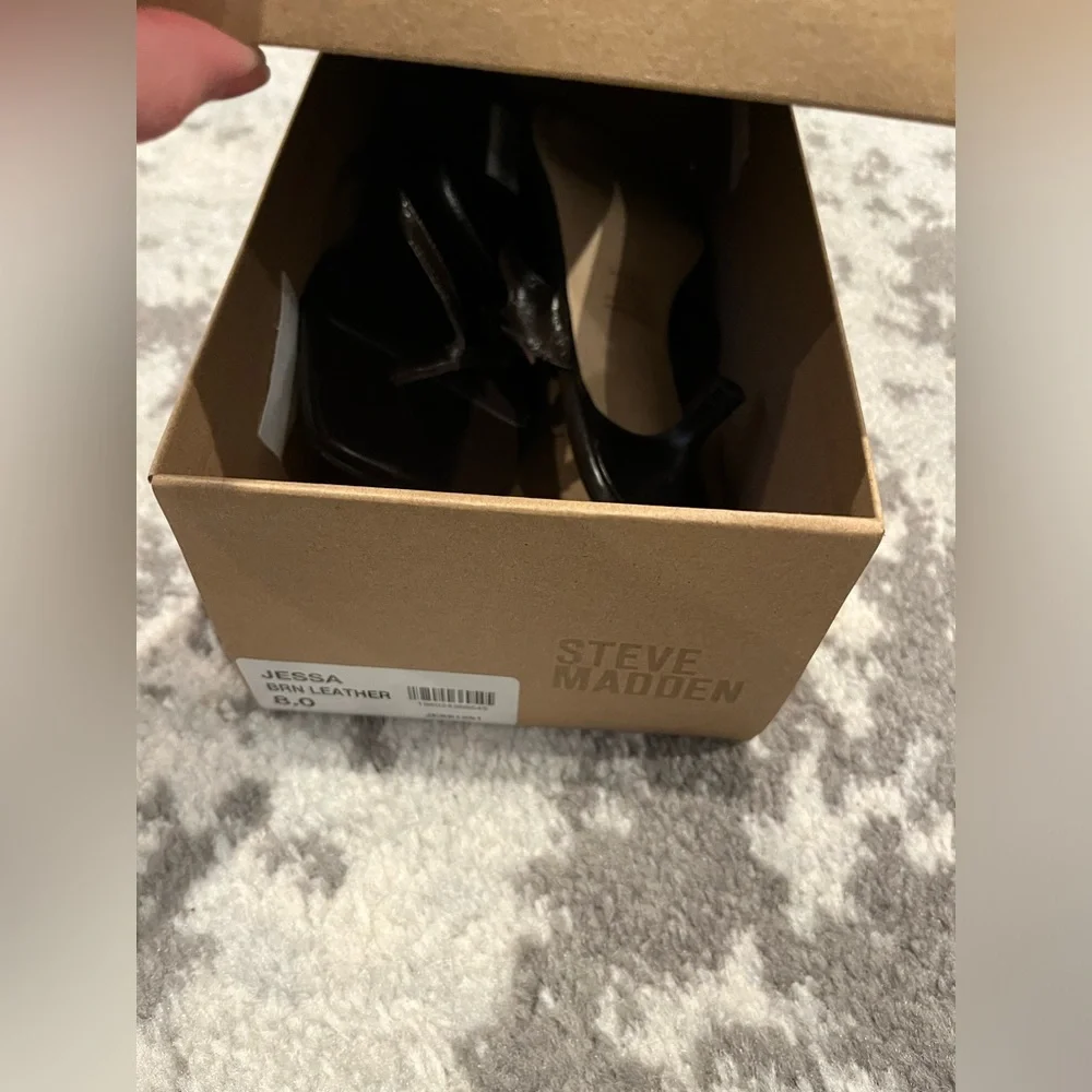 Steve Madden - Kitten Heel Sandals - Picture 5 of 5